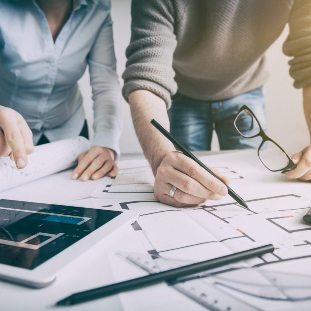 10 Essential Questions to Ask an Interior Designer Before Hiring